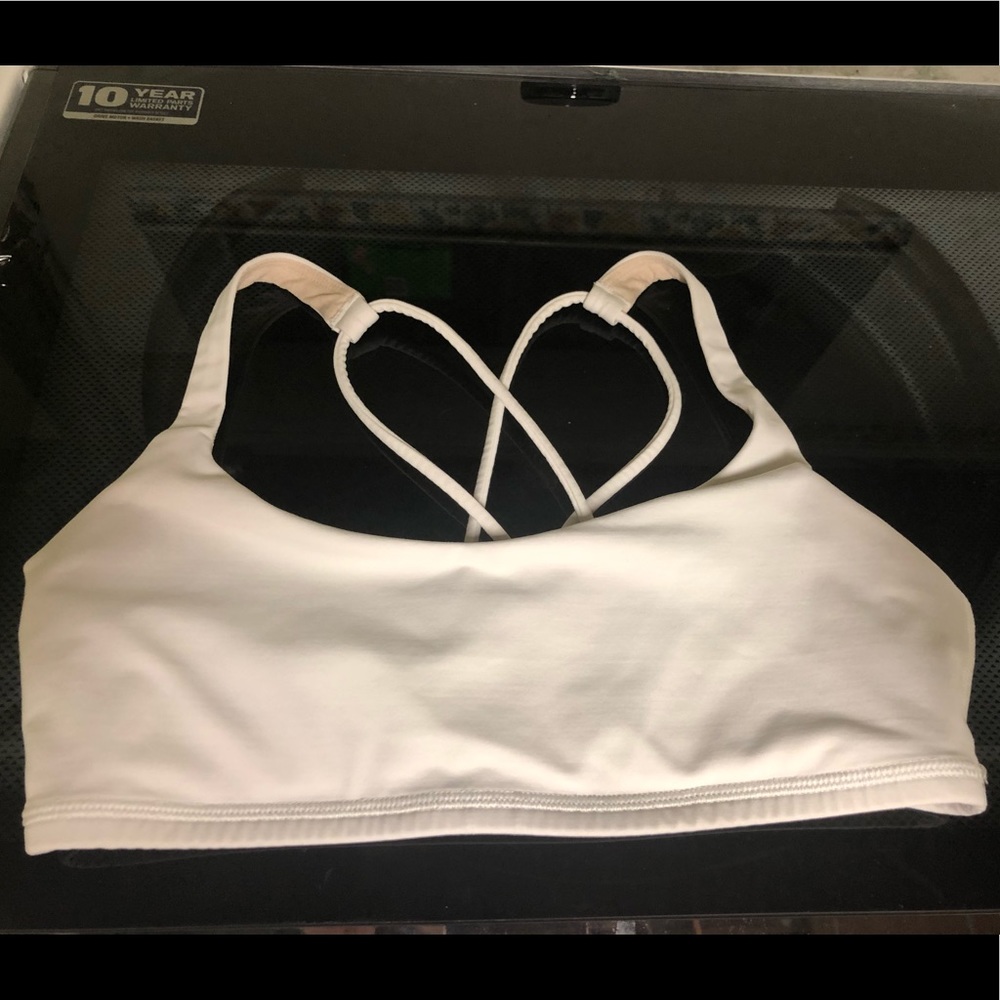 Lululemon Free to Be Bra